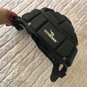 Football guardian cap